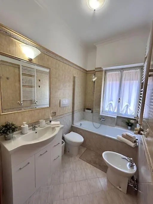 Tourist Apartment Civico42 Рим